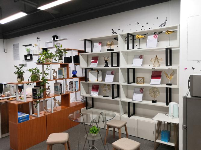 一直以产品创意设计为核心,服务范围涵盖产品开发前期的研究与策略